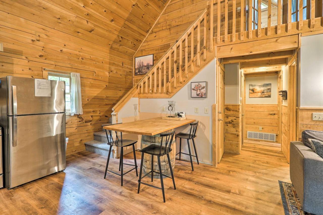 Cozy Retreat With Porch And Double Jj Resort Access! Rothbury エクステリア 写真