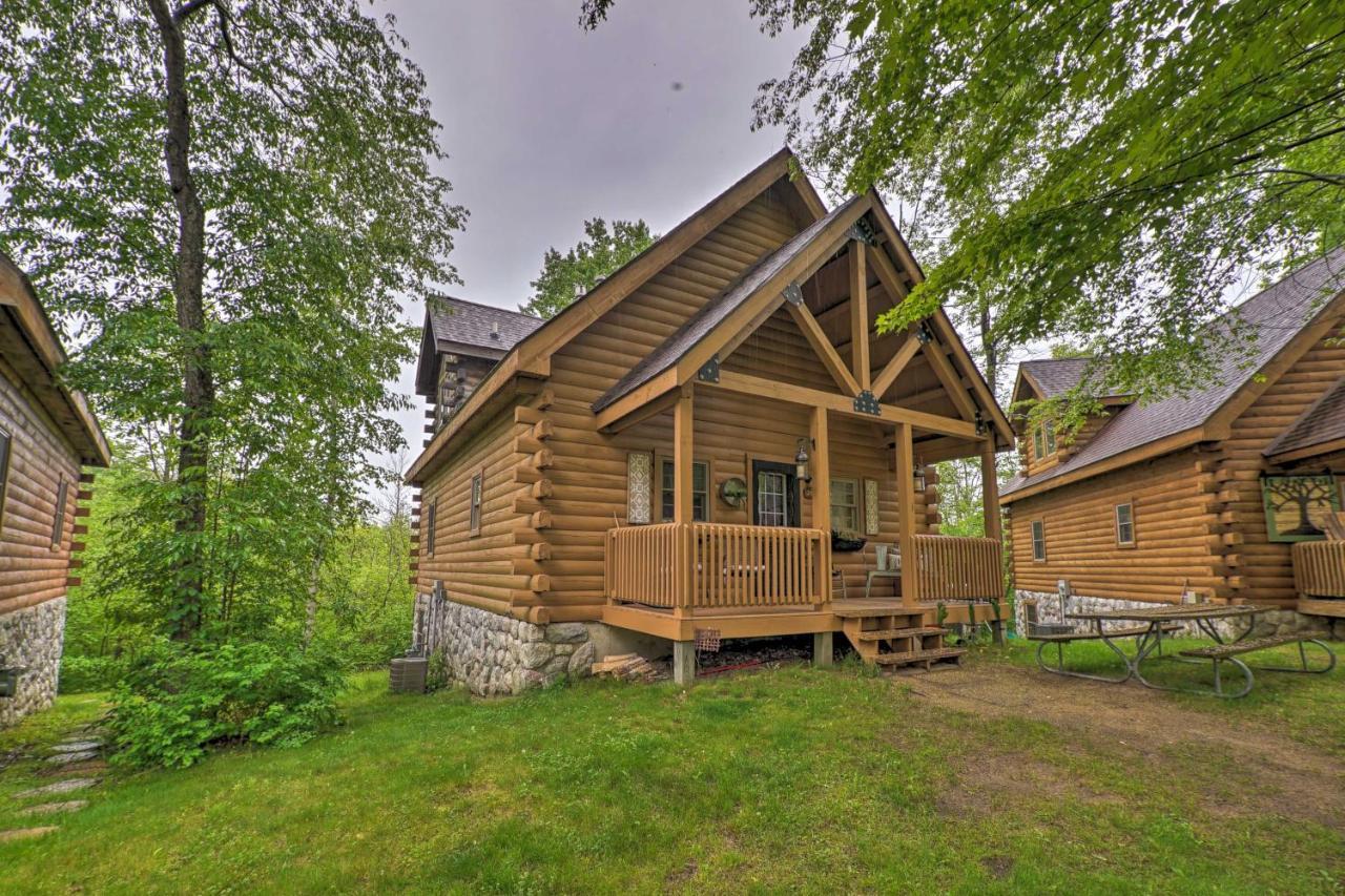 Cozy Retreat With Porch And Double Jj Resort Access! Rothbury エクステリア 写真